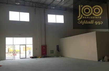Warehouse - Studio - 3 Bathrooms for rent in Umm Al Thuoob - Umm Al Quwain