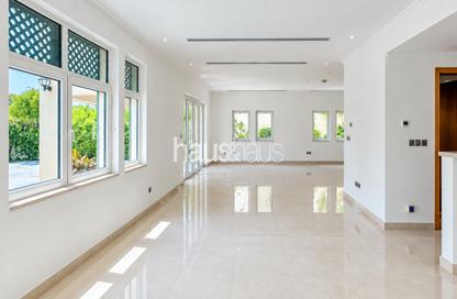 Villa - 3 - 4 for rent in District 6 - Jumeirah Park - Dubai