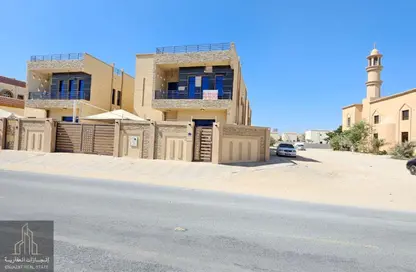 فيلا - 5 غرف نوم - 7 حمامات للايجار في فلل الروضة 2 - 2  الروضة - الروضة - عجمان