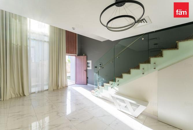 Corner unit | Bigger Layout | Fitted | Furnished photo 3