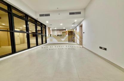 Apartment - 1 Bedroom - 2 Bathrooms for rent in Karimian 3 - Jumeirah Garden City - Al Satwa - Dubai