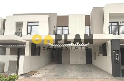 Villa - 3 Bedrooms - 4 Bathrooms for rent in Greenviews 2 - EMAAR South - Dubai South (Dubai World Central) - Dubai