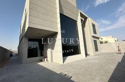 Villa - 6 Bedrooms - 7+ Bathrooms for rent in Nad Al Sheba 1 - Nad Al Sheba - Dubai
