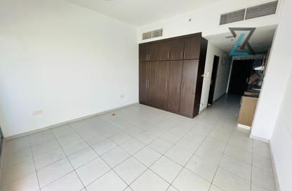 Apartment - Studio - 1 Bathroom for rent in Al Waleed 5 Building - Al Karama - Dubai