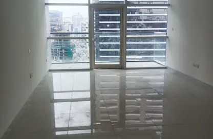 Apartment - 1 Bathroom for rent in Oasis Tower 1 - Dubai Sports City - Dubai