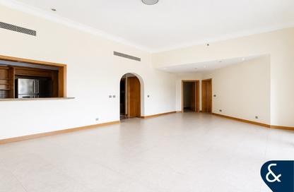 Apartment - 2 - 2 for sale in Jash Hamad - Shoreline Apartments - Palm Jumeirah - Dubai