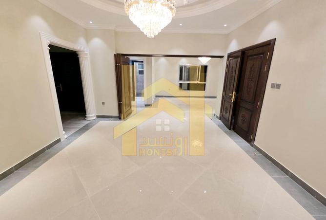 72733772 - Property Image 3