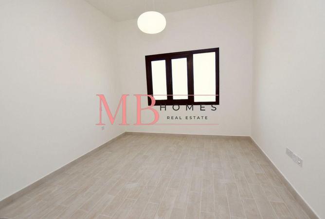 100405838 - Property Image 3