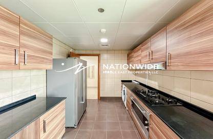 Apartment - 3 - 4 for rent in Beach Towers - Shams Abu Dhabi - Al Reem Island - Abu Dhabi Apartment - 3 - 4 for rent in Beach Towers - Shams Abu Dhabi - Al Reem Island - Abu Dhabi