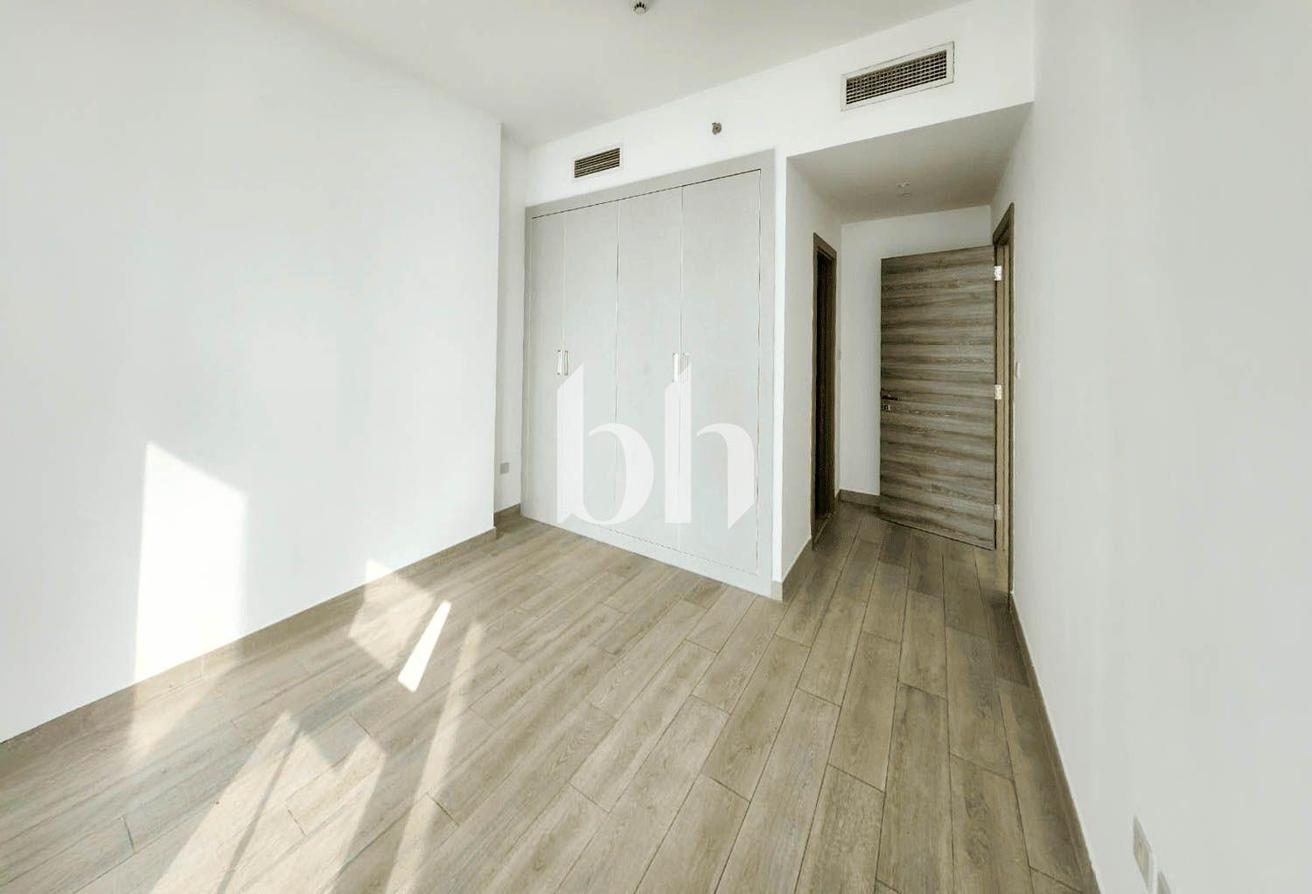 Unfurnished| Flexible payment term| Prime Location photo 9