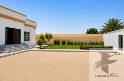 Villa - 4 Bedrooms - 5 Bathrooms for rent in Al Manara - Dubai