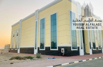 Show Room - Studio - 4 Bathrooms for rent in Umm Al Thuoob - Umm Al Quwain