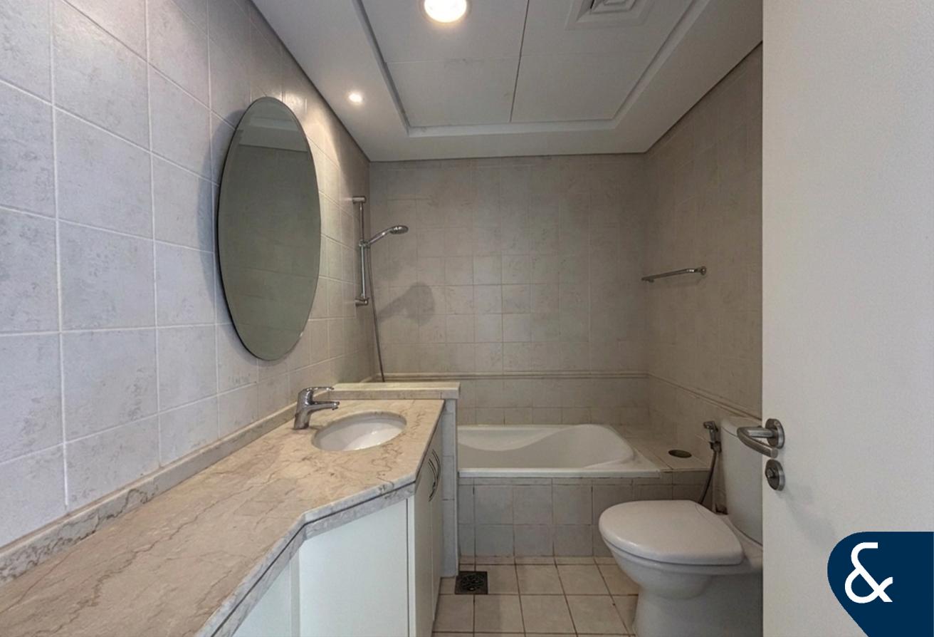 Upgraded Bungalow | Huge 10,632 sqft Plot photo 17