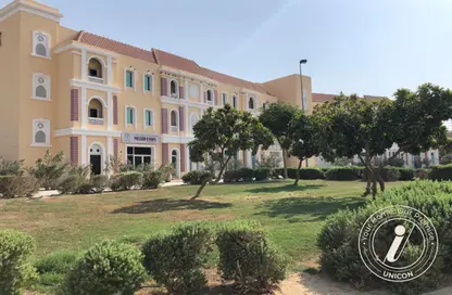 شقة - 1 حمام للايجار في Q07 - طراز فرنسي - المدينة العالمية - دبي