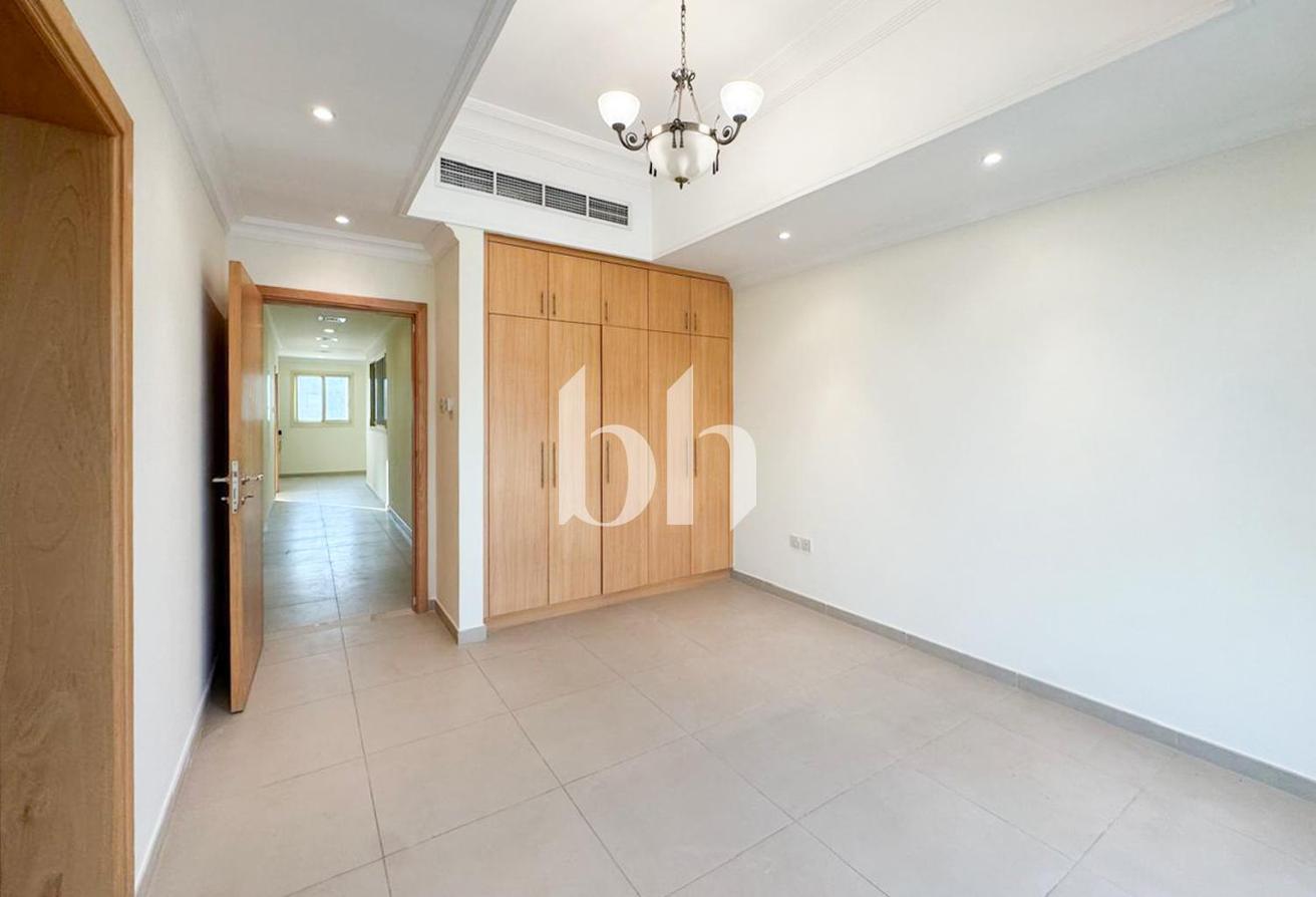 Spacious 5BR Villa | Umm Suqeim 3 | Prime Location photo 9