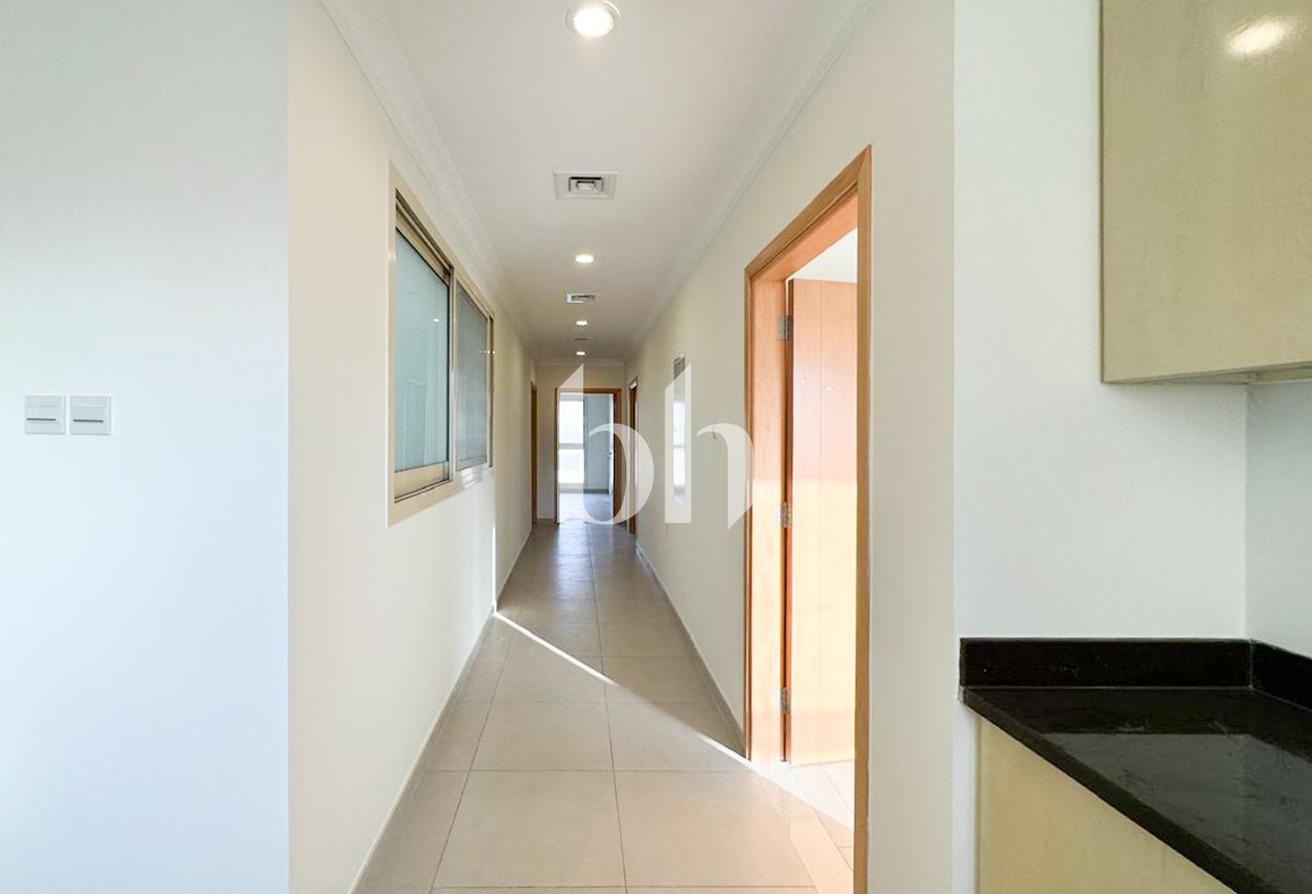 Spacious 5BR Villa | Umm Suqeim 3 | Prime Location photo 18