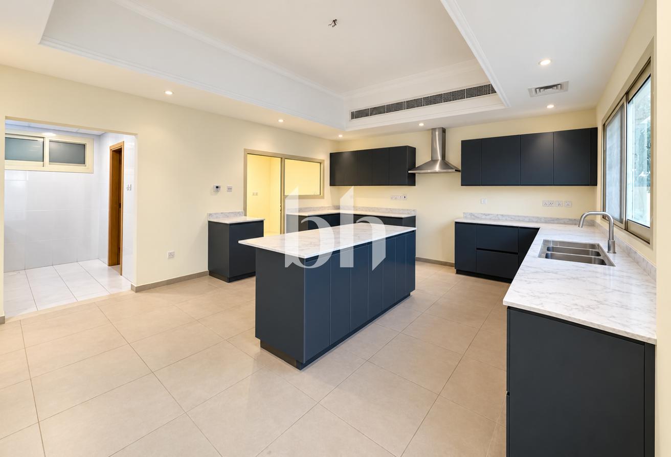 Spacious 5BR Villa | Umm Suqeim 3 | Prime Location photo 17
