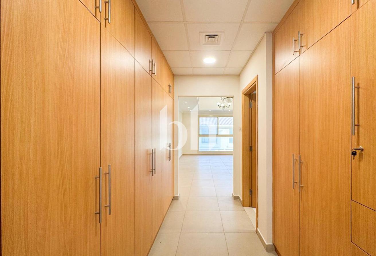 Spacious 5BR Villa | Umm Suqeim 3 | Prime Location photo 7