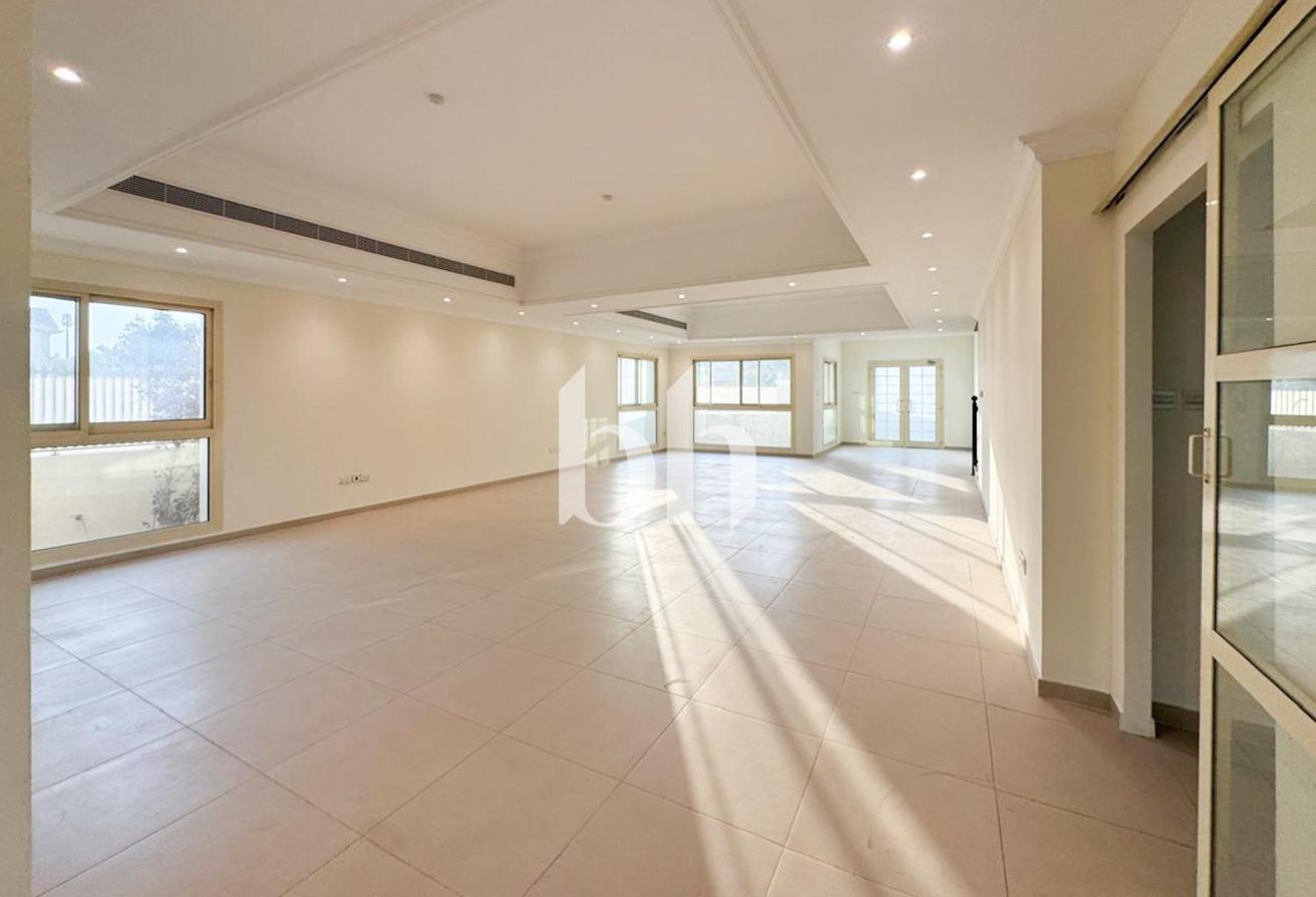 Spacious 5BR Villa | Umm Suqeim 3 | Prime Location photo 8