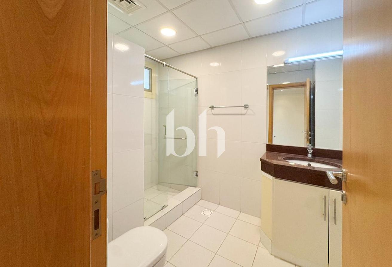 Spacious 5BR Villa | Umm Suqeim 3 | Prime Location photo 21