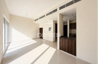 Townhouse - 3 - 4 for rent in Victoria - Damac Hills 2 - Dubai
