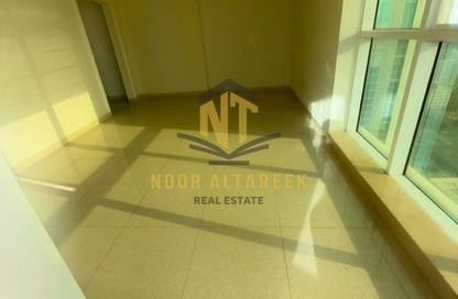 Apartment - 3 Bedrooms - 5 Bathrooms for rent in Qasimia 10 building - Al Mahatta - Al Qasimia - Sharjah