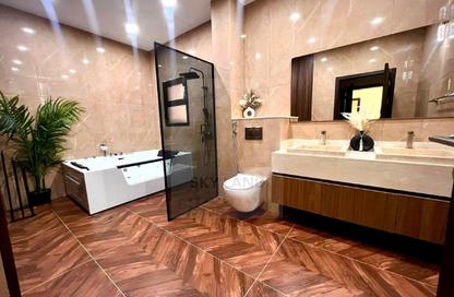 Villa - 7 - 7+ for rent in Umm Al Thuoob - Umm Al Quwain
