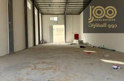 Warehouse - Studio - 3 Bathrooms for rent in Umm Al Thuoob - Umm Al Quwain