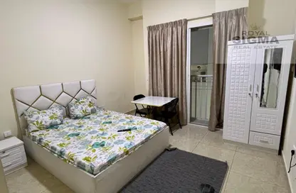 Apartment - Studio - 1 Bathroom for rent in Karama 1 Building - Al Karama - Dubai