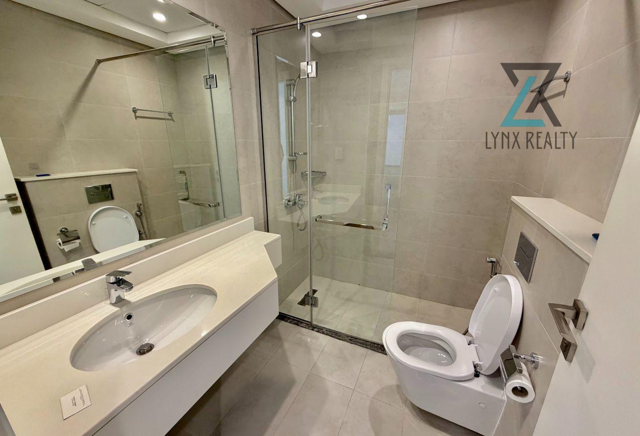ELEGANT 2 BEDROOM | STORE ROOM | FAMILY ONLY photo 11