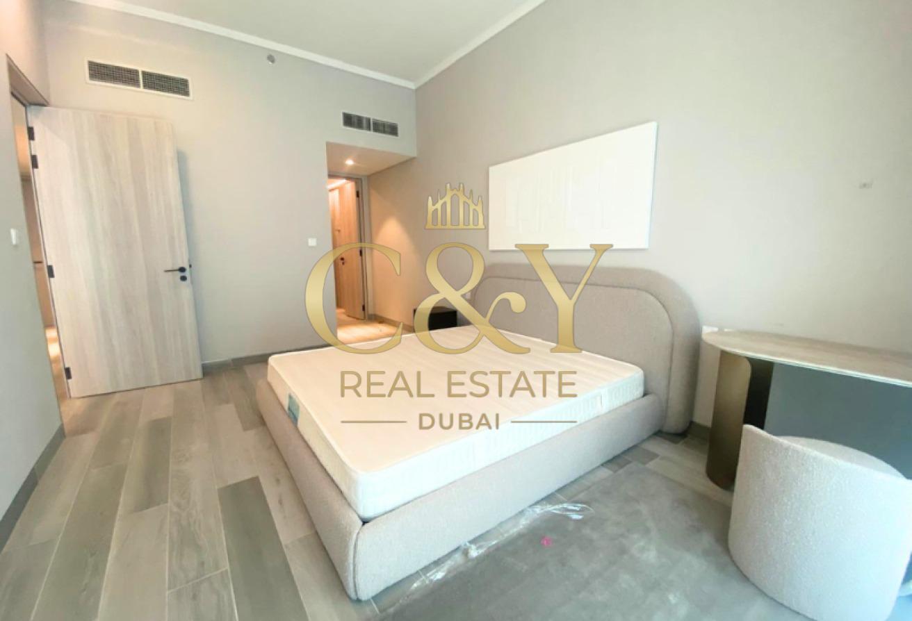 Luxury Furnished * Ready To move in * 5 min Mall photo 8