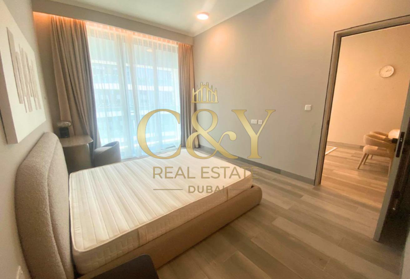 Luxury Furnished * Ready To move in * 5 min Mall photo 6