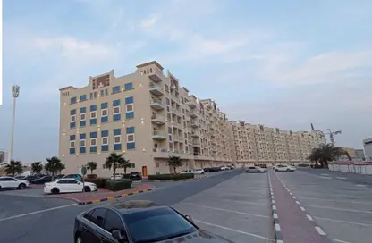 شقة - 2 غرف نوم - 3 حمامات للبيع في قرية الاميرة - الياسمين - عجمان