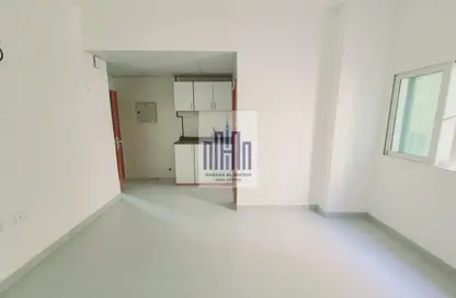 Apartment - Studio - 1 Bathroom for rent in Fire Station Road - Muwaileh - Sharjah