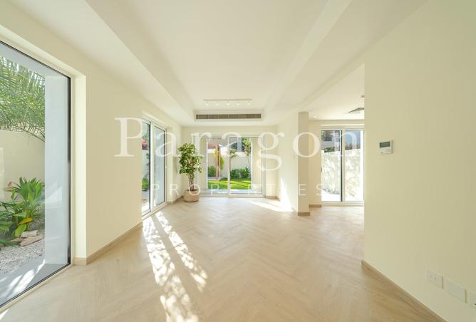 16043825 - Property Image 2