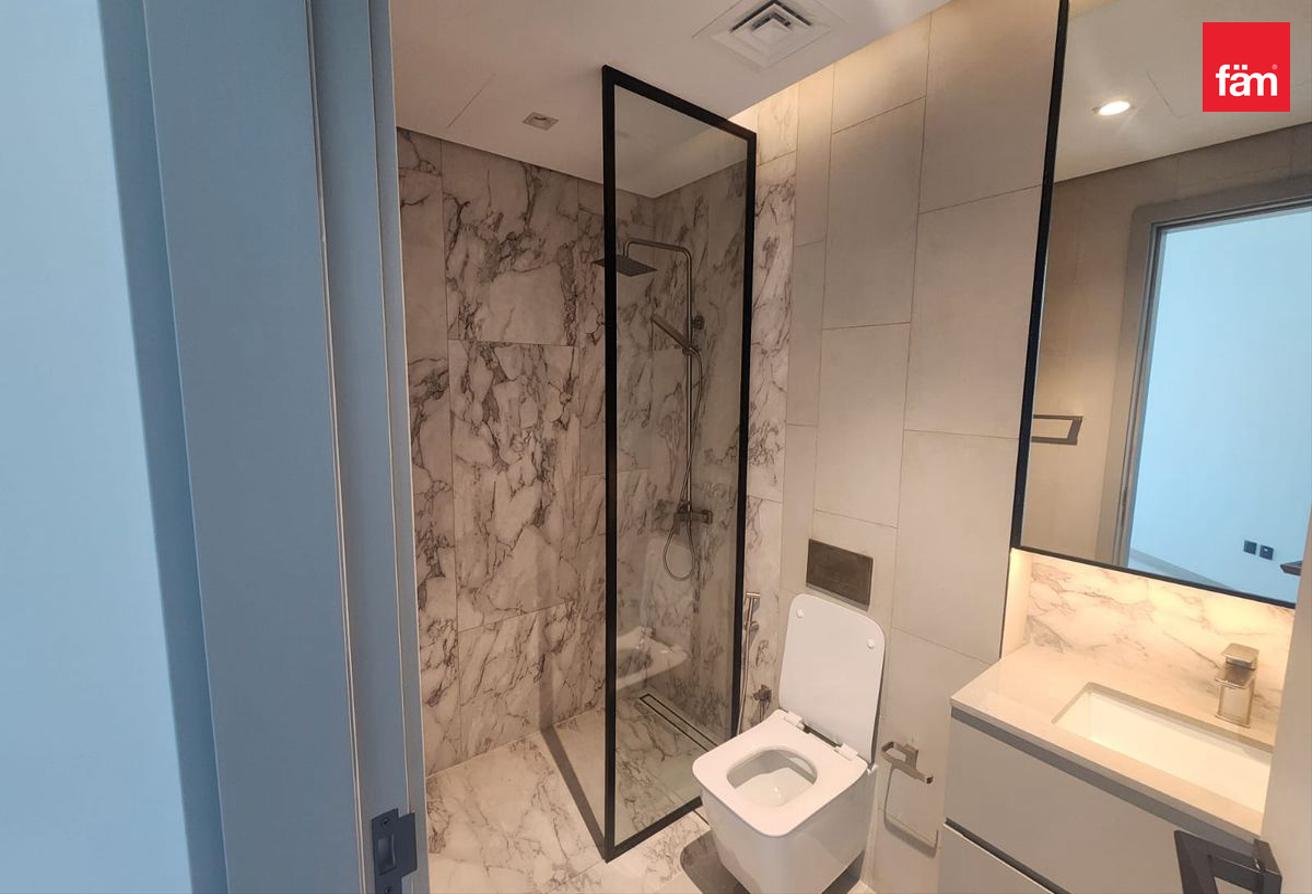 Family Living | Prime Area | Best Price photo 7