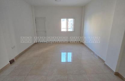 Apartment - 3 Bedrooms - 2 Bathrooms for rent in Al Majaz Pearl - Al Majaz 2 - Al Majaz - Sharjah Apartment - 3 Bedrooms - 2 Bathrooms for rent in Al Majaz Pearl - Al Majaz 2 - Al Majaz - Sharjah