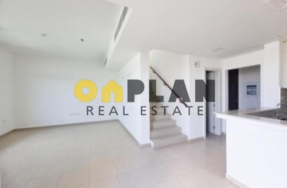 Townhouse - 3 Bedrooms - 4 Bathrooms for rent in Zahra Breeze Apartments 3B - Zahra Breeze Apartments 3 - Zahra Breeze Apartments - Town Square - Dubai