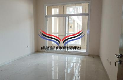 شقة - غرفة نوم - 2 حمامات للايجار في حساني 20 - ند الحمر - دبي