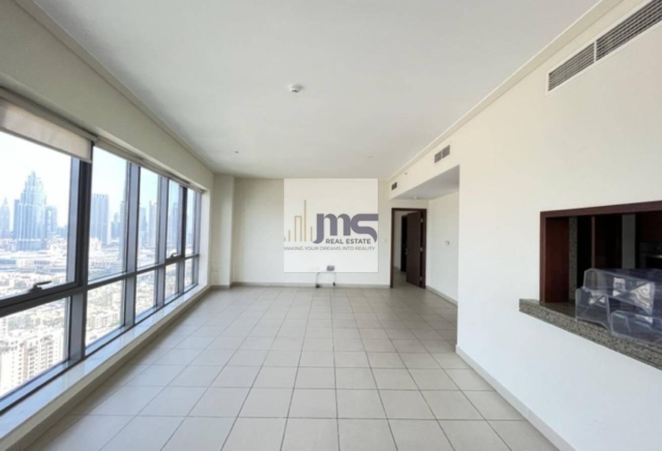 Top floors- Burj facing- Study unit photo 2