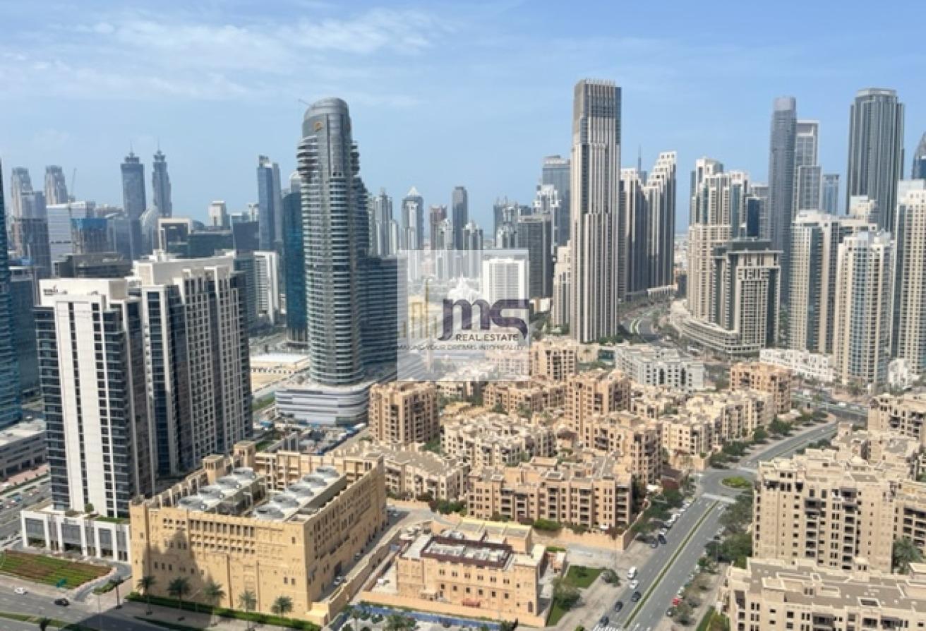 Top floors- Burj facing- Study unit photo 3