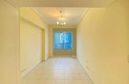 Apartment - 3 Bedrooms - 4 Bathrooms for rent in Tower B - API Trio Towers - Sheikh Zayed Road - Dubai