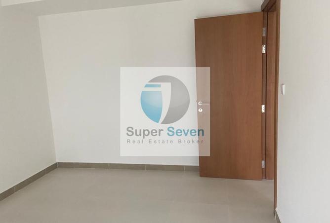 1 BEDROOM FOR RENT WITH BALCONY GOOD LOCATION photo 3