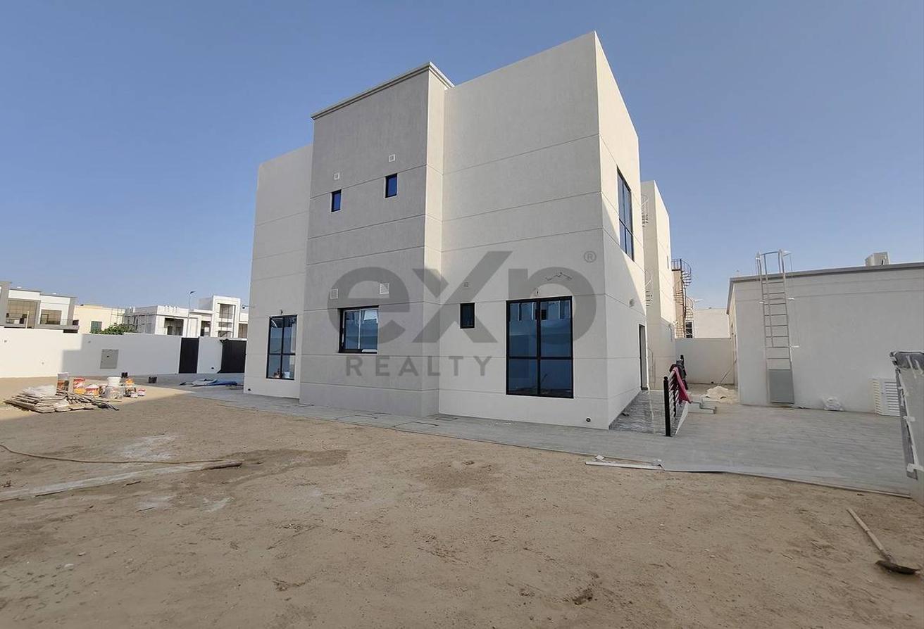 Brand New Smart Villa | 5BR + Study | 2 Kitchens photo 2