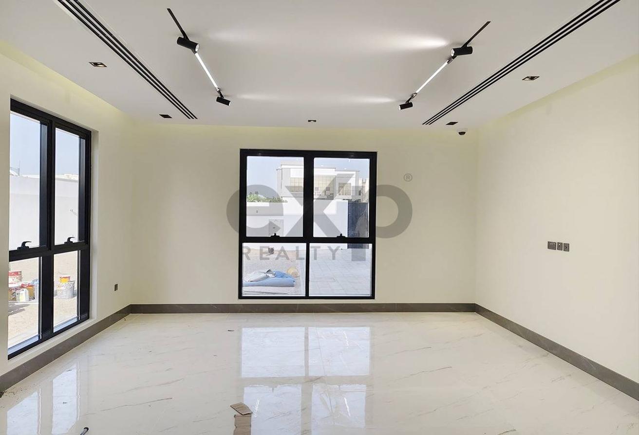 Brand New Smart Villa | 5BR + Study | 2 Kitchens photo 4