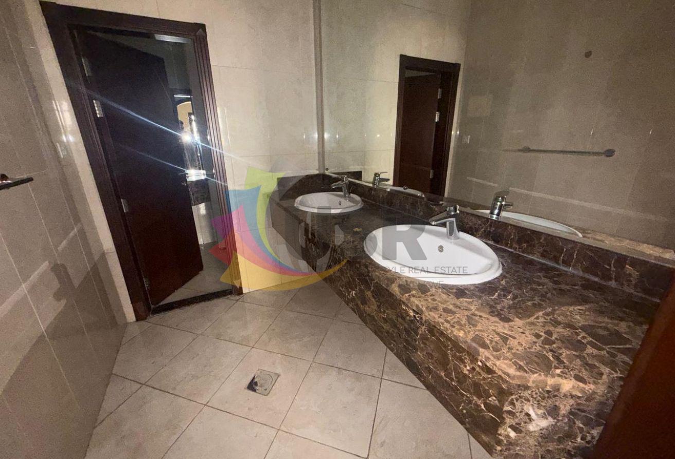 INDEPENDENT 4BHK W/ MAID ROOM | 2 PARKINGS | 325K photo 23