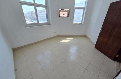 Apartment - 1 - 1 for rent in Fire Station Road - Muwaileh - Sharjah