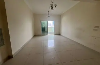 شقة - 2 غرف نوم - 3 حمامات للايجار في شارع التعاون الجديد - التعاون - الشارقة