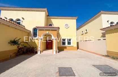 Villa - 3 Bedrooms - 4 Bathrooms for rent in District 5 - Jumeirah Park - Dubai