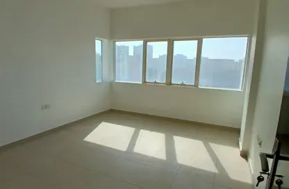 شقة - غرفة نوم - 2 حمامات للايجار في القليعة - الشرق - الشارقة